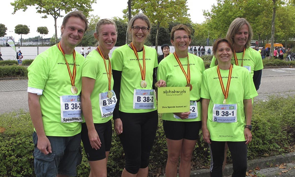 Foto: Laufen mit Herz 2015 - Für das Projekt »Alphabangla«