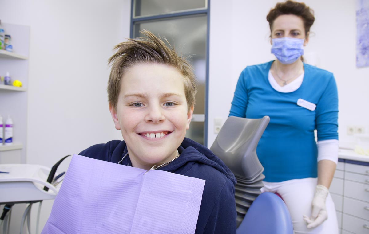 Zahnreinigung | Bildnachweis: FOTOGRAFIC.de