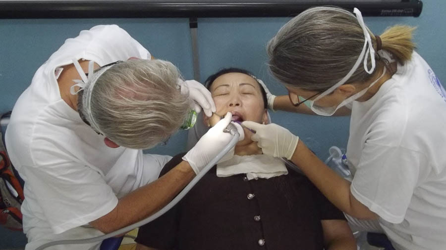 Miriam Vierthaler mit DWLF (Zahnärzte ohne Grenzen) in der Mongolei Foto 1