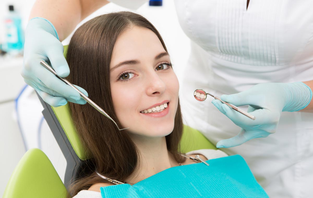 Kiefergelenk-Behandlung | Bildnachweis: Lipik Stock Media/shutterstock.com