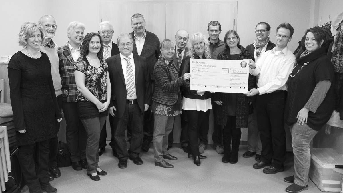 Übergabe der Spende der Zahnarztpraxis Dr. Staiger / Dr. Weiß